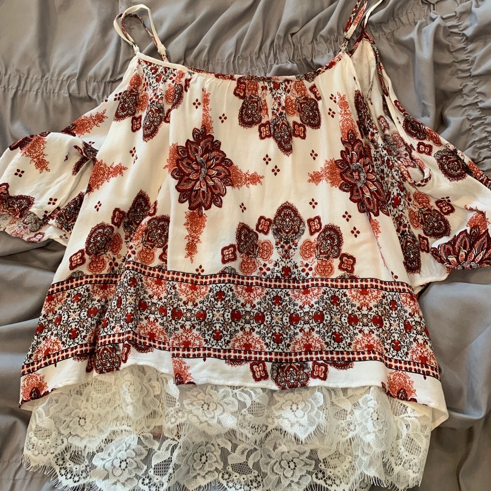 Open shoulder top